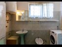 Appartamenti Nadica - close to center A1(4) Fazana - Istria  - Appartamento - A1(4): il bagno con la toilette