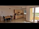 Appartamenti Gorgi - garden view: A2(2), A3(2), A4(2), A5(2), A6(2) Liznjan - Istria  - Appartamento - A3(2): la cucina con la sala da pranzo