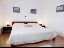 Appartamenti Med - with terrace : A1(4+1), A2(4) Medulin - Istria  - Appartamento - A1(4+1): la camera da letto