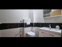 Appartamenti Real - 10 m from sea : A7(2+2), A8(2+2) Medulin - Istria  - Appartamento - A7(2+2): il bagno con la toilette