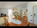 Appartamenti Dream - 20 m from sea: Gold(3) Medulin - Istria  - Appartamento - Gold(3): la cucina con la sala da pranzo