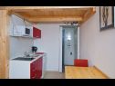 Appartamenti Svjetlana SA1(2+1), SA2(2+1), SA3(2) Pula - Istria  - Studio appartamento - SA3(2): la cucina con la sala da pranzo
