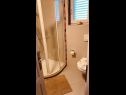 Appartamenti Nataša - romantic getaway: A4(4) Umag - Istria  - Appartamento - A4(4): il bagno con la toilette