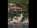 Appartamenti Robert - 5m from the sea: A1(2+1), A2(4+2) Brna - Isola di Korcula  - la casa