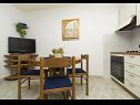 Appartamenti Dijana - 20m from the sea A1 Antica(4+1), A2 Diana(2+1), A3 Mirela(2+1) Prigradica - Isola di Korcula  - Appartamento - A2 Diana(2+1): la cucina con la sala da pranzo