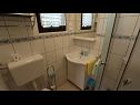 Appartamenti True SA1(2), A2(6) Malinska - Isola di Krk  - Appartamento - A2(6): il bagno con la toilette