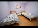 Appartamenti Ivona - open swimming pool: A1 (4+2), A2 (2+2) Njivice - Isola di Krk  - Appartamento - A1 (4+2): la camera da letto