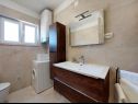Appartamenti Fab - spacious terrace: A1(5+1) Punat - Isola di Krk  - Appartamento - A1(5+1): il bagno con la toilette