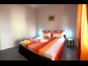 Appartamenti PAna - 150 m from sea : A1(4), A2(4), A3(4), A4(4) Silo - Isola di Krk  - Appartamento - A2(4): la camera da letto