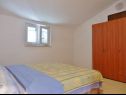 Appartamenti Makic - with parking : A6 (6+1), A4 (4) Silo - Isola di Krk  - Appartamento - A6 (6+1): la camera da letto
