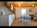 Appartamenti Insula Insule - rustic & peaceful: SA1(2+1), SA2(2+1) Skrbcici - Isola di Krk  - Studio appartamento - SA2(2+1): la cucina con la sala da pranzo