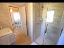 Appartamenti Insula Insule - rustic & peaceful: SA1(2+1), SA2(2+1) Skrbcici - Isola di Krk  - Studio appartamento - SA2(2+1): il bagno con la toilette