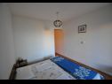 Appartamenti Pava SA1 (2), SA2 (2) Vrbnik - Isola di Krk  - Studio appartamento - SA1 (2): la camera da letto