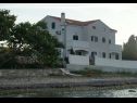 Appartamenti Azur - 10 m from sea: A1(4), SA2(2+1) Ilovik (Isola di Ilovik) - Isola di Losinj  - la casa