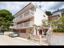 Appartamenti Ante M - 100 m from beach: A1(4+2), A2(4+2), C3(2) Brela - Riviera Makarska  - la casa