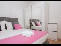 Appartamenti Ivi - 100 m from pebble beach: A1(2+2), A2(2+2), A3(2+2), A4(4+4), A5(2+2) Drasnice - Riviera Makarska  - Appartamento - A1(2+2): la camera da letto