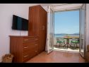Appartamenti Ruzica - with sea view: A1 - plavi(3+2), A2 - (2+2), A3 - zuti(3+2) Igrane - Riviera Makarska  - Appartamento - A2 - (2+2): il soggiorno