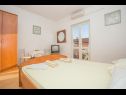 Appartamenti Željko - spacious and affordable A1(6+2), SA2(2), SA3(2), SA4(2+1) Makarska - Riviera Makarska  - Studio appartamento - SA2(2): l’intreno