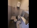 Appartamenti Željko - spacious and affordable A1(6+2), SA2(2), SA3(2), SA4(2+1) Makarska - Riviera Makarska  - Appartamento - A1(6+2): il bagno con la toilette