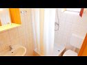 Appartamenti Bor - with great view: A1(4+2)Garbin, SA2(2)Levant Makarska - Riviera Makarska  - Studio appartamento - SA2(2)Levant: il bagno con la toilette
