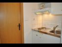 Appartamenti e camere Ljuba - 130 meter from sea SA1(2), SA2(2+1), SA6(2+1), A4(2+1), R3(2+1), R7(2+1) Makarska - Riviera Makarska  - Studio appartamento - SA2(2+1): la cucina