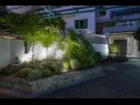Appartamenti Gianni - modern & great location: SA1(2), A2(2+2), A3(2+2) Makarska - Riviera Makarska  - il cortile
