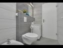 Appartamenti Smi - 250 m from sea: A1 juzni(2+1), A2 sjeverni(2+1), A3(4) Makarska - Riviera Makarska  - Appartamento - A2 sjeverni(2+1): il bagno con la toilette