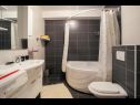Casa vacanza Mirta - rustic villa: H(4+2) Podgora - Riviera Makarska  - Croazia - H(4+2): il bagno con la toilette