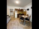 Appartamenti Bogomir - 80 m from beach: A1(4+1) Podgora - Riviera Makarska  - Appartamento - A1(4+1): la cucina con la sala da pranzo