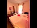 Appartamenti Bogomir - 80 m from beach: A1(4+1) Podgora - Riviera Makarska  - Appartamento - A1(4+1): la camera da letto