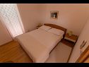 Appartamenti Cobra - excellent location: A1(2+2), SA2(2+1), A4(4+2) Tucepi - Riviera Makarska  - Appartamento - A4(4+2): la camera da letto