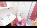 Casa vacanza Tonci - comfortable & surrounded by nature: H(8+2) Tucepi - Riviera Makarska  - Croazia - H(8+2): il bagno con la toilette