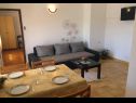 Appartamenti e camere Ognjen- family apartments with free parking A1(2+2), SA3(2), R1(2), A5 (4+2) Betina - Isola di Murter  - Appartamento - A1(2+2): la sala da pranzo