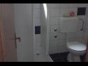 Appartamenti Marija - 20 m from beach : A1(2+3), A3(2+2), A4(2+2), SA5(2+1) Betina - Isola di Murter  - Appartamento - A3(2+2): il bagno con la toilette