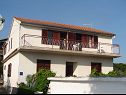 Appartamenti Dragan - Economy Apartments: A1 Veci (4+1), A2 Manji (4+1) Jezera - Isola di Murter  - la casa
