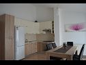Appartamenti Tome - sea view : A1(4) Tisno - Isola di Murter  - Appartamento - A1(4): la cucina con la sala da pranzo