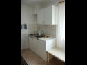 Appartamenti Zdravko - 150 m from sandy beach: SA1(3), SA2(3), A3(5) Duce - Riviera Omis  - Appartamento - A3(5): la cucina