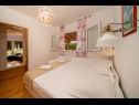 Appartamenti Milica - sea view : A1(2+2), A2(2+2) Krilo Jesenice - Riviera Omis  - Appartamento - A1(2+2): la camera da letto