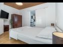 Appartamenti Milica - sea view : A1(2+2), A2(2+2) Krilo Jesenice - Riviera Omis  - Appartamento - A2(2+2): la camera da letto