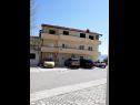 Appartamenti Zdravko - with parking : A1(4+1) Omis - Riviera Omis  - la casa