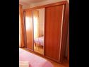 Appartamenti Zdravko - with parking : A1(4+1) Omis - Riviera Omis  - Appartamento - A1(4+1): la camera da letto