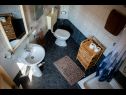 Appartamenti Ozren - amazing sea view: A1(7+1), A2(4+1) Omis - Riviera Omis  - Appartamento - A1(7+1): il bagno con la toilette