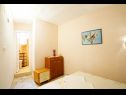 Appartamenti Lile - comfortable 3 bedroom apartment: A1(6+2) Pisak - Riviera Omis  - Appartamento - A1(6+2): la camera da letto