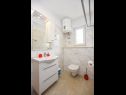 Appartamenti Neve - 50 m from beach: A4(5), A5(5), A3(2+1) Mandre - Isola di Pag  - Appartamento - A4(5): il bagno con la toilette
