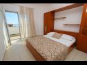 Appartamenti Boris - 150 m from beach: A7(2+1), A6(2+1), A4(2+2), A8(3+1), A5(4+1) Novalja - Isola di Pag  - Appartamento - A5(4+1): la camera da letto
