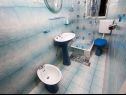 Appartamenti Ljubo - 15m from the sea: A1(4+4), SA2(5+1) Stara Novalja - Isola di Pag  - Appartamento - A1(4+4): il bagno con la toilette