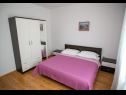 Appartamenti Ana - great location, near the beach A1(9), A2(4) Vlasici - Isola di Pag  - Appartamento - A1(9): la camera da letto