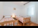 Appartamenti Krešo - 100 m from sea A1 desni(4), A2 lijevi(5), A3(2) Tkon - Isola di Pasman  - Appartamento - A1 desni(4): la camera da letto