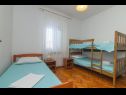 Appartamenti Krešo - 100 m from sea A1 desni(4), A2 lijevi(5), A3(2) Tkon - Isola di Pasman  - Appartamento - A2 lijevi(5): la camera da letto