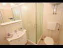 Appartamenti Lucky - 150m from the sea A1(3), SA2(2), A3(3), A4(2) Orebic - Peninsola di Peljesac  - Appartamento - A3(3): il bagno con la toilette